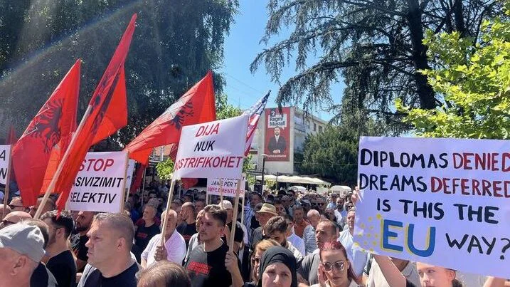 Protest Albanaca u Bujanovcu, pojačano prisustvo policije – OGLASI BUJANOVAC