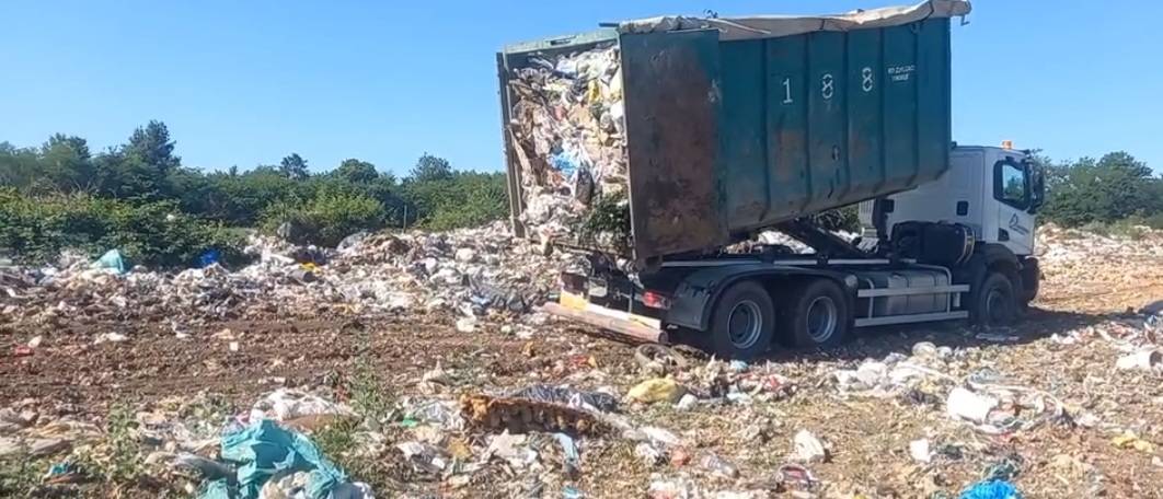 Smeće iz Čačka dovoze na deponiju u Kniću – OGLASI KNIĆ