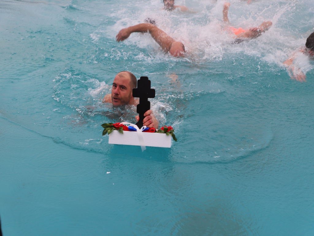 Rekordan broj plivača u Mionici, 106 takmičara na tri lokacije nadmetalo se za Časni krst | VAmedia – OGLASI MIONICA