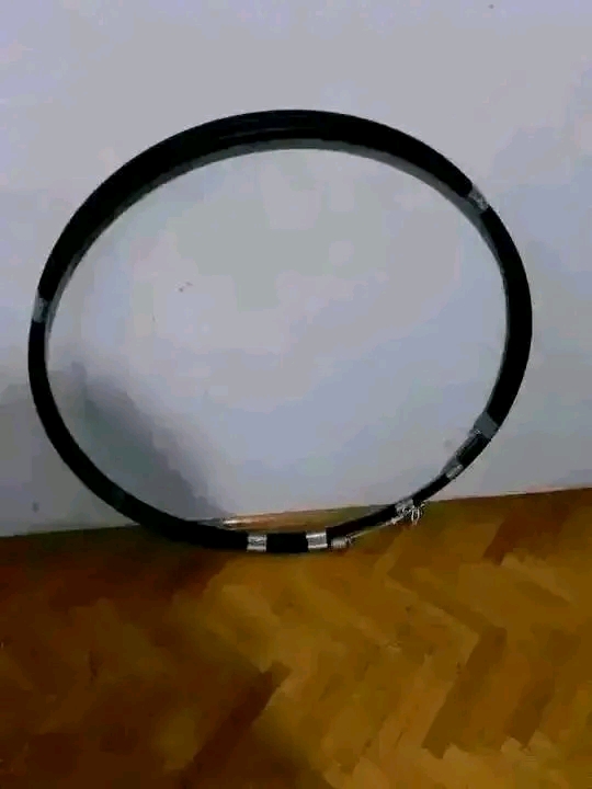 Proizvodnja i prodaja roto sajli za ciscenje dimnjaka sa zemlje. Ovaj alat se koristi pomoću busilice za ozbiljno ciscenje dimnjaka od tvrdih naslaga smole i svega ostalog. U kompletu ima lanac sa probojcem ili neki drugi dodatak po zelji.Alat je idealan za uradi sam i za profesionalnu upotrebu jer se koristi sa zemlje potpuno bezbedno bez opasnosti po život!!U ponudi imam roto sajle iz jednog dela i alate iz više delova. Sajle i cevni alat se odlično pokazao za ciscenje dimnjaka visokih zgrada.Ovaj alat i druge alate pravim po zelji i meri.Ovaj alat moze da bude izvor lepih prihoda od usluge mnogi pomocu ovih sajli zaradjuju velike pare!!! Do sada sam prodao mnogo komada i svi su bili zadovoljni! telefon za naručivanje 0638861547 0616935380