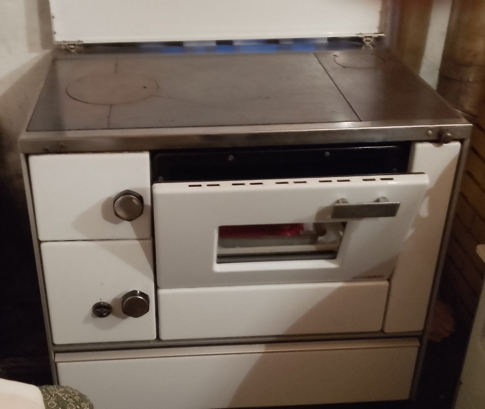Sporet Alfa 90 na cvrsto gorivo